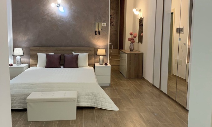 Villafranca di Verona Apartamento | A few minutes from the airport and train station-a real convenience.