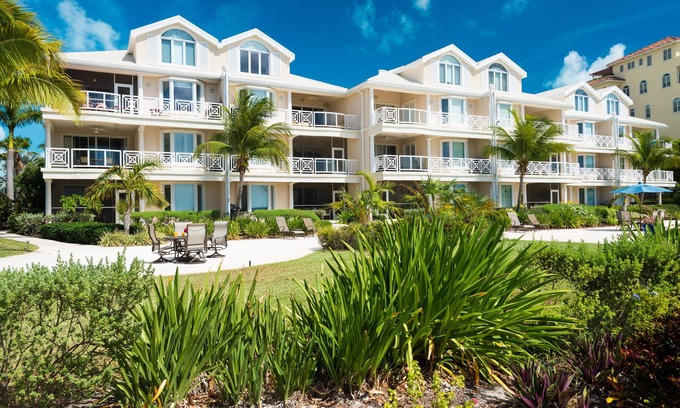 Grace Bay Condominio | A pocos pasos de la puerta y estás en Grace Bay Beach!