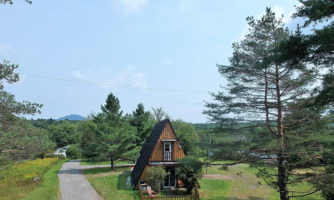 Potton Cabaña | A Frame access to the river - 15 min from Mount Olwshead