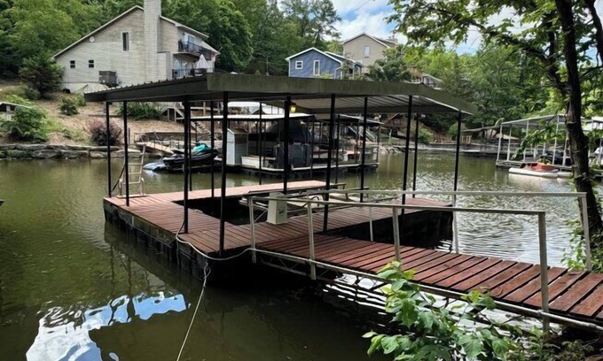 Rocky Mount Casa | A- Frame Escape| Cozy 2 Bedroom | Dock/ Slip| Sleeps 7