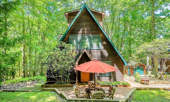 Sky Valley Casa | A-frame home in Swanton with firepit, private hot tub, & deck