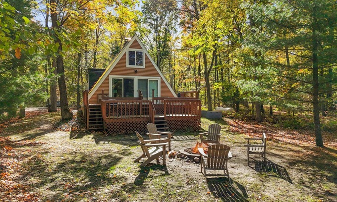 Sears Cabina | A-Frame | Hot Tub, Fireplace, River, Kayaks &Tubes