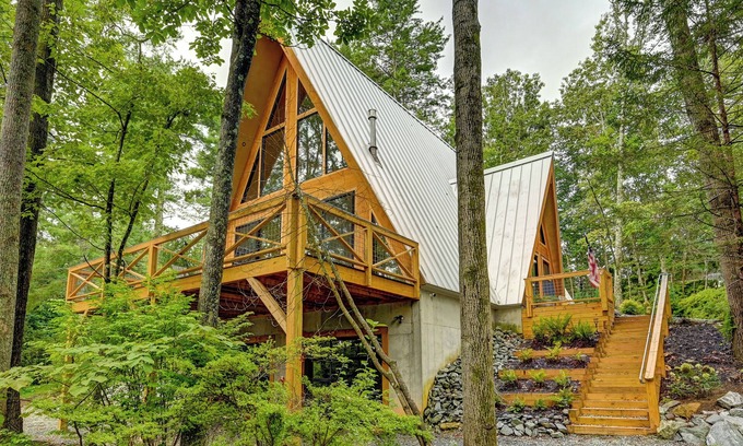 Valley Hill Casa | A-Frame Nest: Modern A-Frame | 3BR + Loft | Hot Tub & Fireplace
