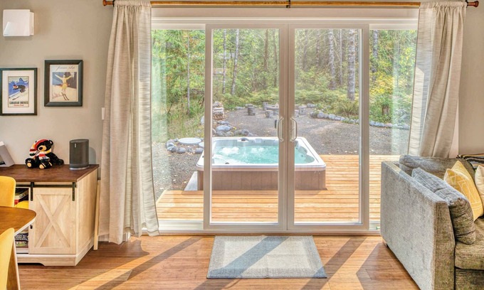 Mount Hood Village Casa | A-Frame of Mind - Secluded Escape Hot tub