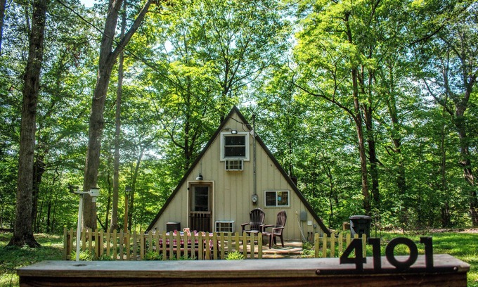 Bainbridge Cabina | A-Frame; Peace; Seclusion; Woods; Wildlife; TreeTop Lounging/Sleeping; Campfires
