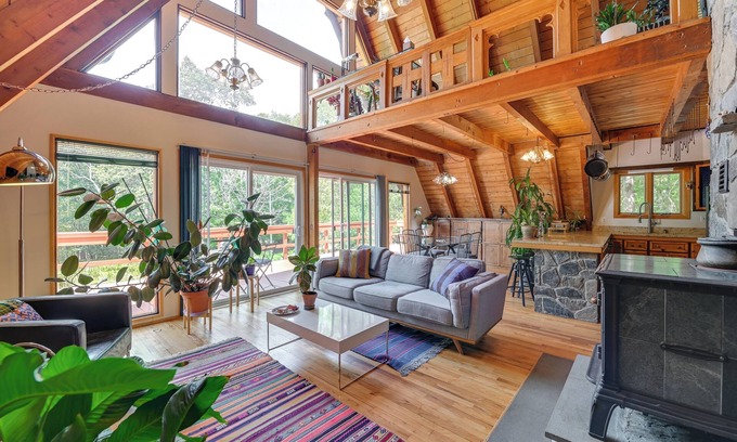 Town of Grafton Casa | A-Frame Retreat: Next to Grafton Lakes St Park