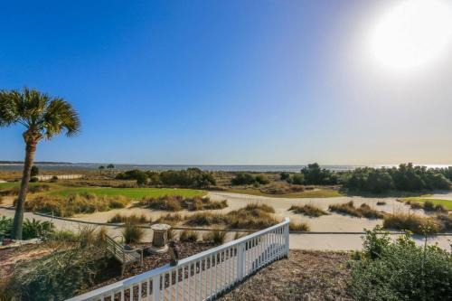 Ocean Point Casa | A Golden Sunrise