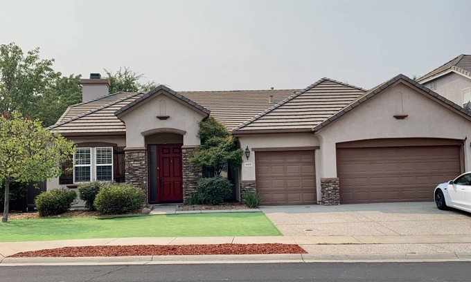Roseville Casa | A Gorgeous Home Stay for Vacation and Business