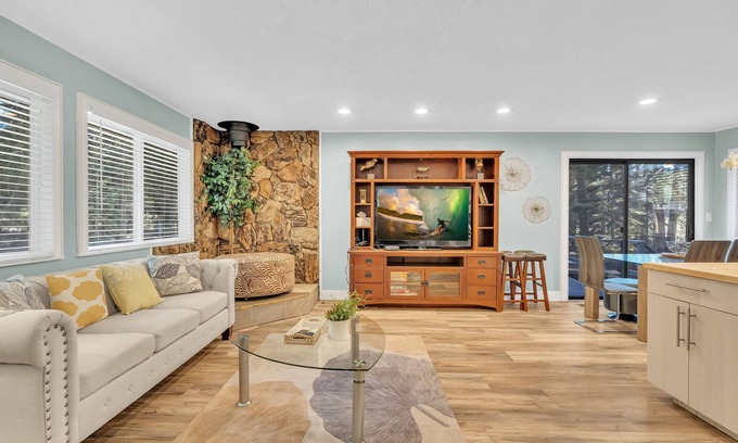 Tahoe Paradise Casa | A great 2 bedrooms/2 baths house away from the crowd but yet perfect location