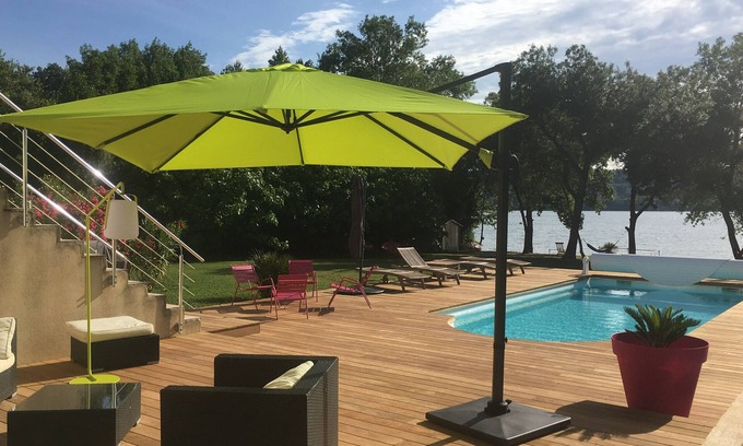 Istres Villa | Un paraíso de paz, pies en el agua