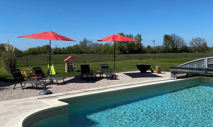 Juif Casa | A haven of peace in the countryside! Family home with swimming pool and large enclosed garden