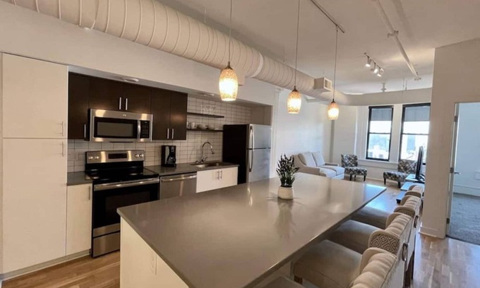 Old Market Apartamento | A historic 1,200 square foot loft in the heart of the Old Market