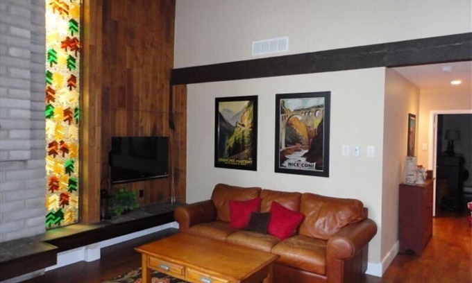 Warrior's Mark Condominio | ¡¡Un hogar lejos de casa!! 2b / 2b Condo, Great Location & Walk to Town!