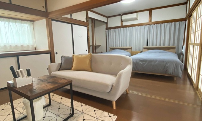 Izu Nagaoka Onsen Casa | A house in the city center, convenient as a tourist base.