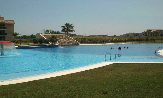 San Jorge Chalet De Esquí | "Un Salto al Paraíso Vacaciones todo el año" Espectacular Chalet Adosado de lujo