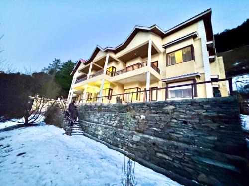 Fagu Casa | A Kufri Home By Charvi Retreat