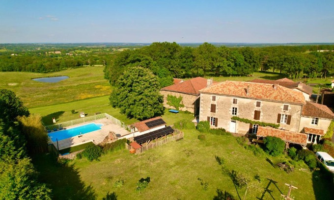 La Peruse Cama Y Desayuno | A L'Ombre Du Marronnier GITES