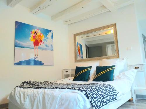 Bourges Apartamento | A la Grosse Armée - Dans hôtel particulier, hypercentre avec garage, au calme