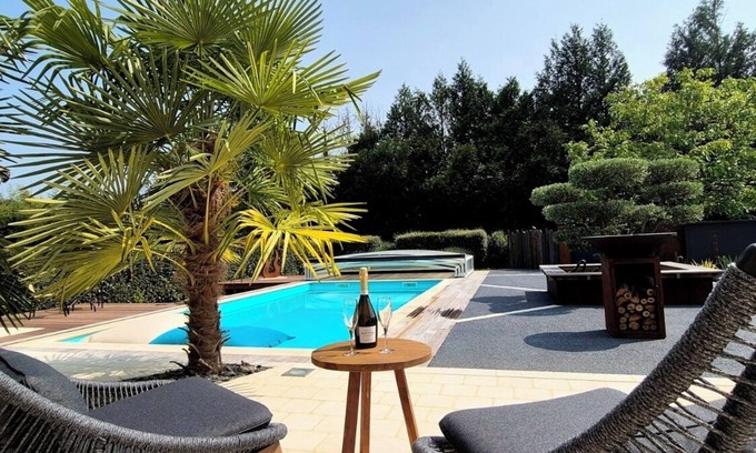 Lorigne Cama Y Desayuno | A la Jolie Campagne - bed and breakfast with breakfast and swimming pool
