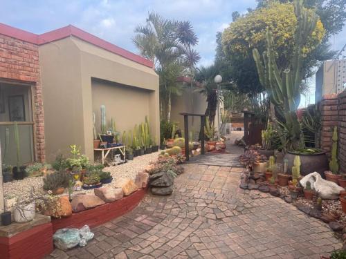 Walmer Casa | A La Martha's Air-Port Guest House