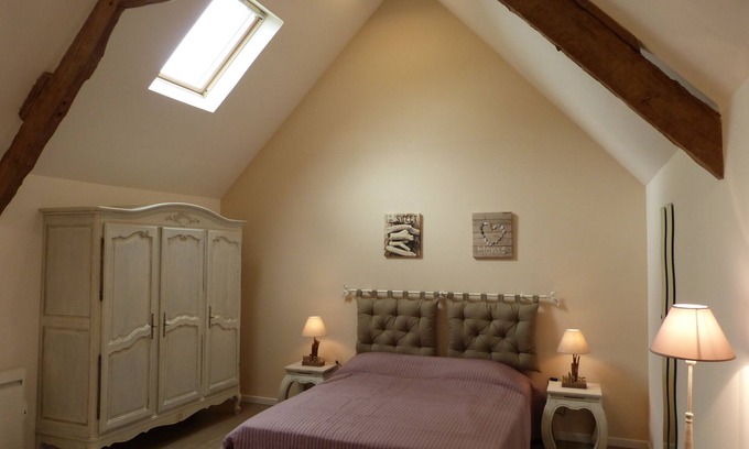 Mandeville-en-Bessin Casa | Una casa grande y cómoda, restaurado con buen gusto.