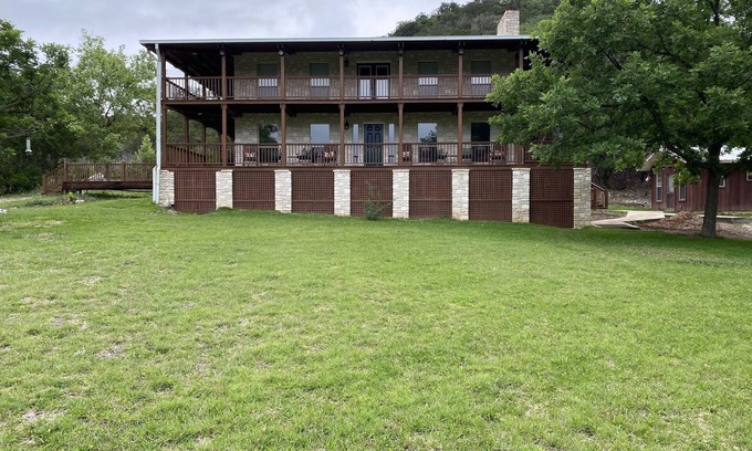 Leakey Cabina | ¡Un pedacito de cielo en el Texas Hill Country!