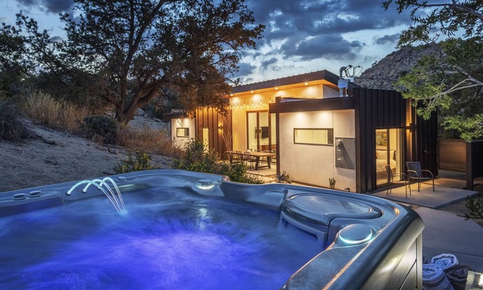 Yucca Valley Casa | 🌵A Little Tish - Secluded Stargazers Getaway with Hot Tub, BBQ & Game Room🌵
