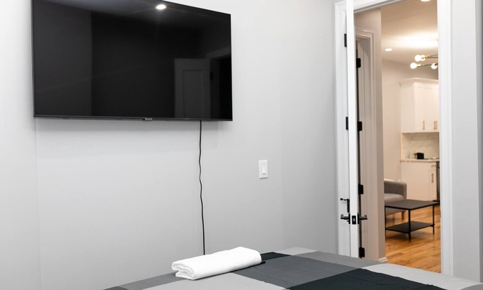 East New York Casa | A lovely nice building, peaceful, brand new house with furniture, welcoming!