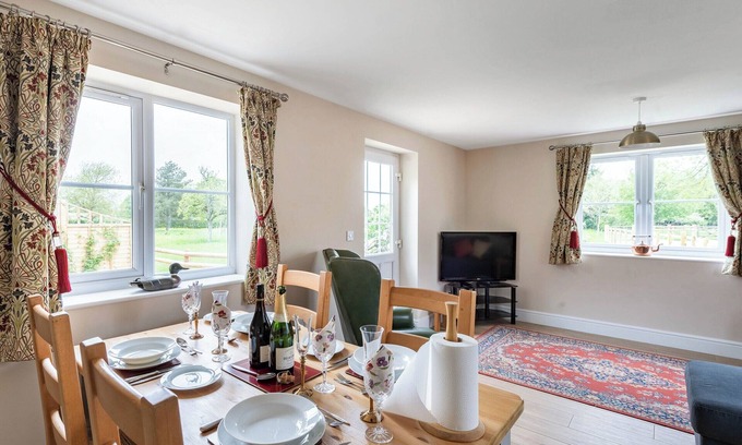 Lower Wick Cabaña | Alojamiento de 2 habitaciones en Lower Wick, near Dursley