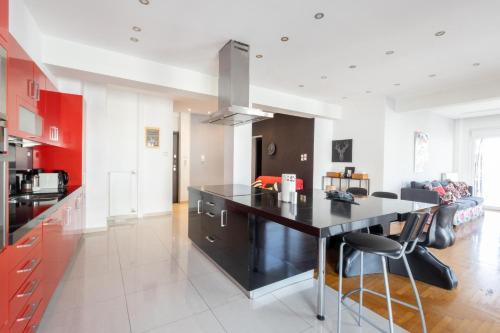 Nea Smirni Apartamento | A Luxury & Comfortable Apt in Athens