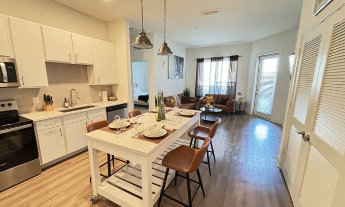 Southwest Orlando Apartamento | A luxury escape near Orlando's top attractions and Central Florida's best dining