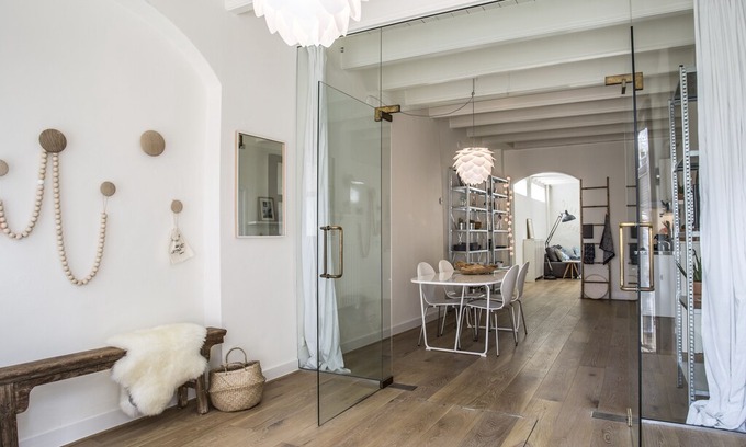 Utrecht City Center Casa | A luxury loft apartment on a quiet square, practically under the Dom!