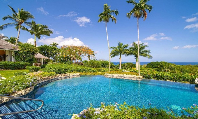 Paynes Bay Villa | Una lujosa villa de Sandy Lane con impresionantes vistas panorámicas al mar sobre la costa oeste