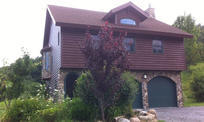 East Homer Casa | Una casa de transporte mágico en Rolling Mountain Views, cerca de Finger Lakes