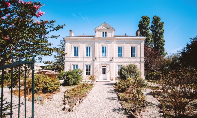 Verac Casa | A mansion just for you