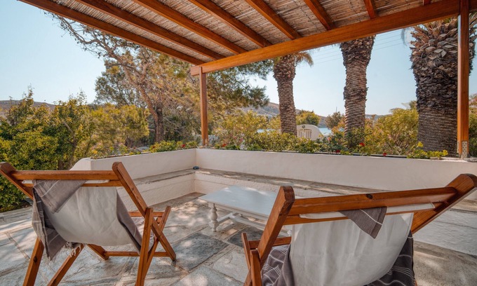 Serifos Casa | Una casa mediterránea familiar frente a la playa, remotamente cerca de Livadi