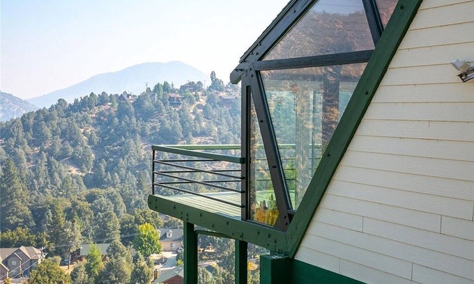 Pine Mountain Club Cabina | A mid-century architectural gem