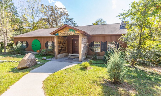 Chickamauga Casa | A Middle Earth Inspired Stay