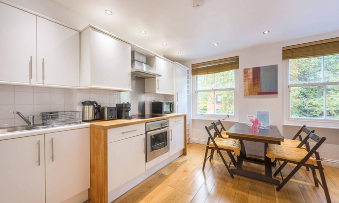 Holborn and Covent Garden Apartamento | A Midtown Minute - Holborn - by Frankie Says
