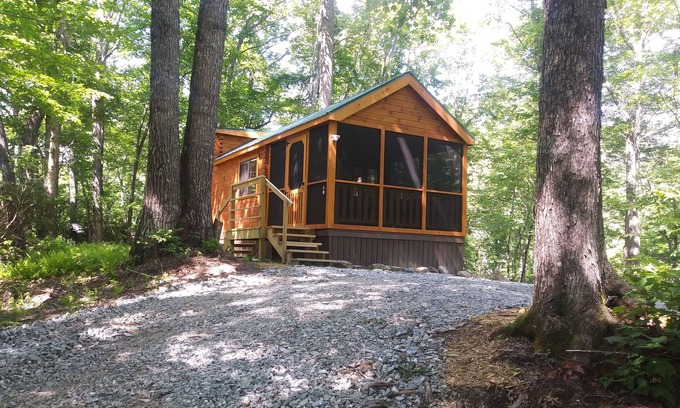 Brevard Cabina | A mile of riverfront and a mountaintop view in the Land of Waterfalls
