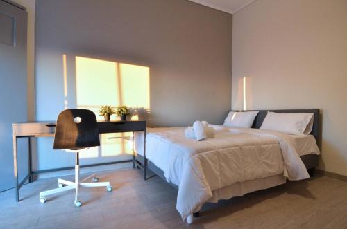 Ano Kipseli Apartamento | A minimal retire at Kypseli with an amazing view