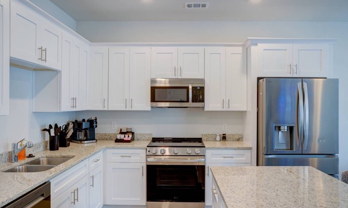 Pooler Casa | A Modern Oasis Near Savannah