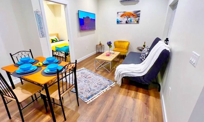 Reseda Casa | A newly built stunning guest house with all amenities.