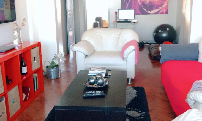 Central C Apartamento | Un bonito baño en un bonito y céntrico apartamento.