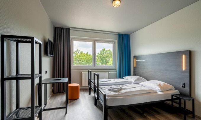 Hohenschoenhausen Hostal | a&o Berlin Kolumbus