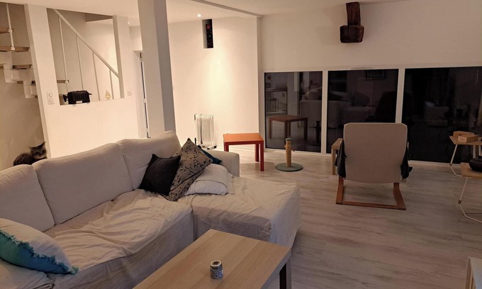 La Ville-du-Bois Casa | A peaceful house just for you