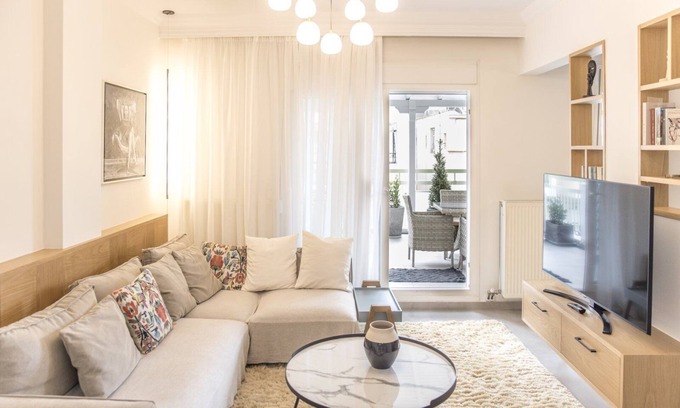 Thessaloniki Apartamento | A penthouse apartment near the seaside (Nea Paralia)