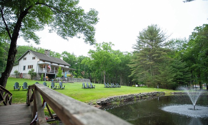 Rowland Casa | A perfect couples fall getaway