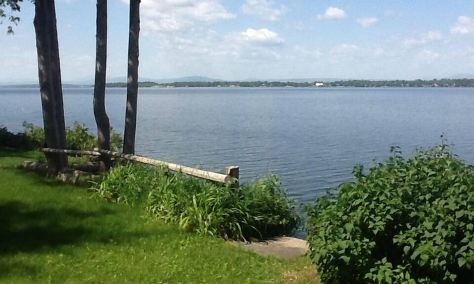 Grand Isle Cabaña | Una vacaciones perfectas Lake Front lugar en Hermosa Grand Isle, Vermont