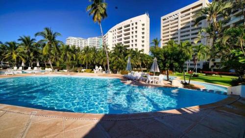 Ixtapa Apartamento | A pie de mar en zona hotelera, 1BR condo In Monarca Ixtapa, no pagas brazalete